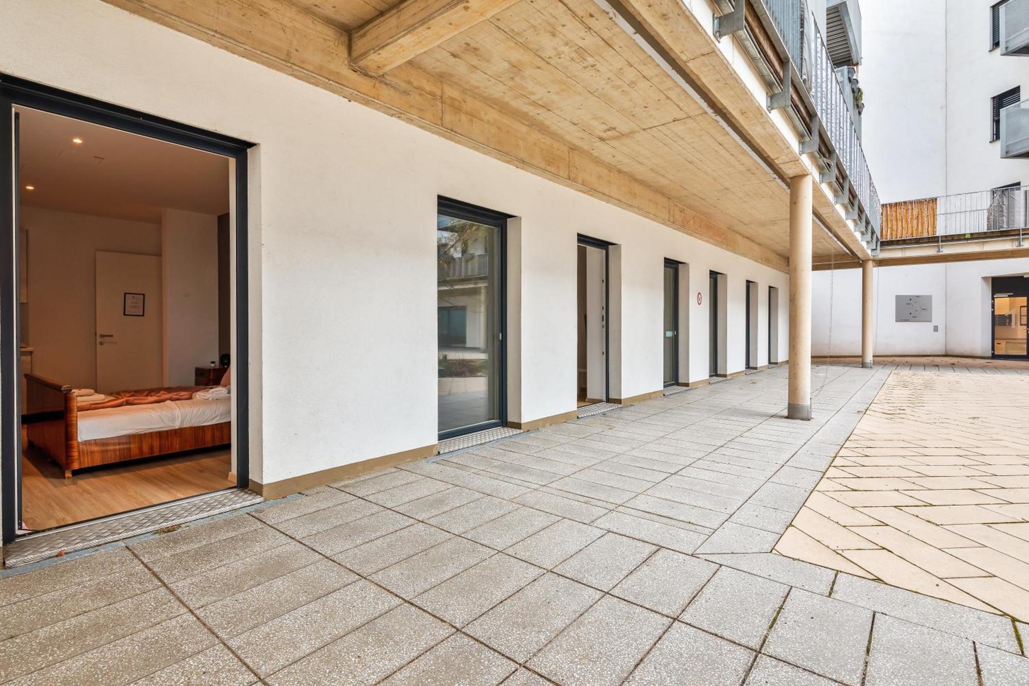 Stylish Flower Power Studio - Close To City Center & Public Transport - Ac & Wifi Vienna Luaran gambar